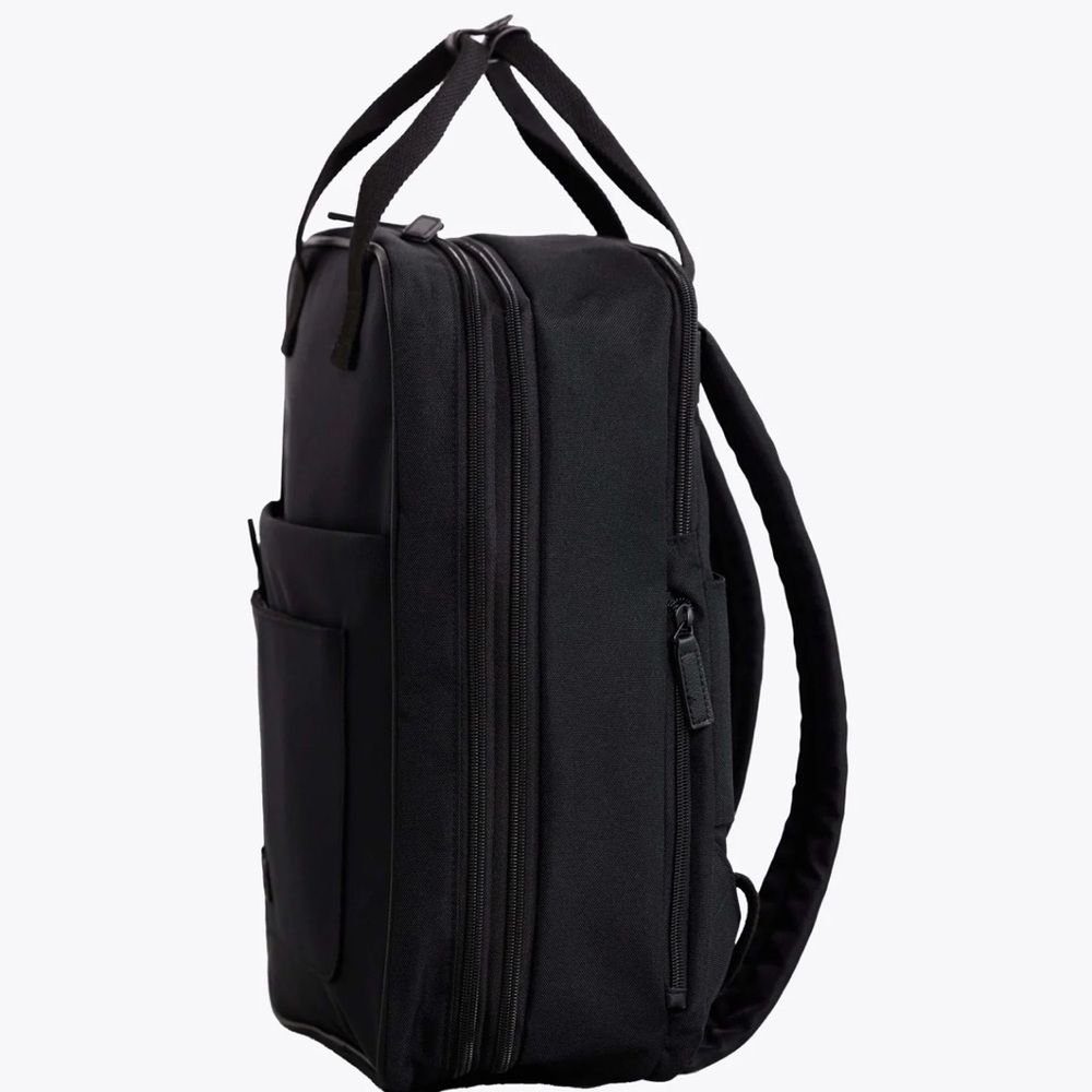 BEIS the expandable backpack in black
